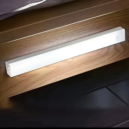 LAMPĂ LED REÎNCĂRCABILĂ USB