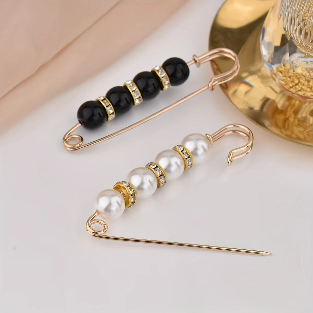 SET DE BROȘE ELEGANTE